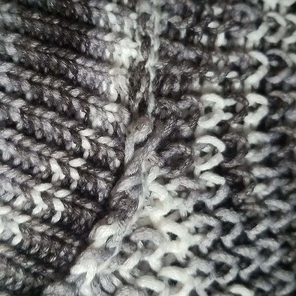 Pol sweater - Picture 7 of 9